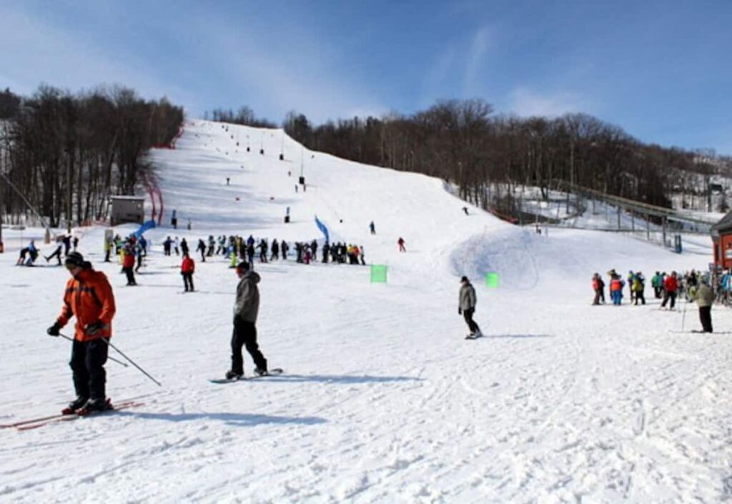 Ski slopes at Blue Mountains Village Resort